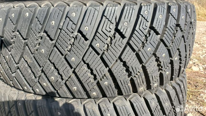 Goodyear Ultragrip Ice Arctic 215/65 R16