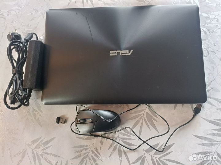 Ноутбук asus