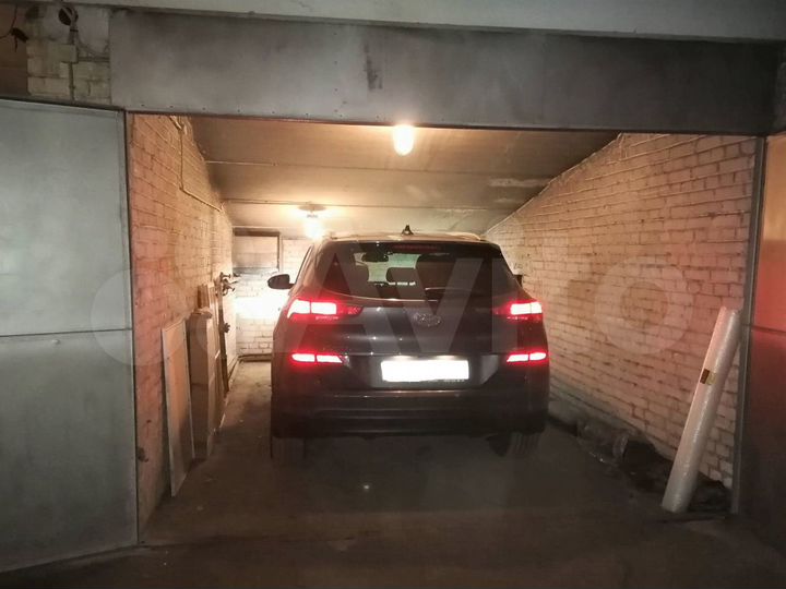 Машиноместо, 18 м²