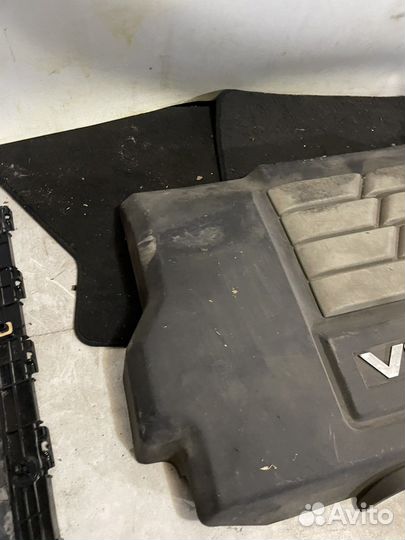 Крышка двигателя Land Rover Range Rover Sport 3.6D