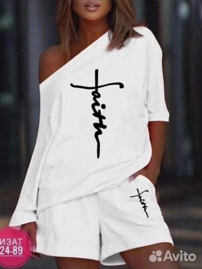 Женский костюм