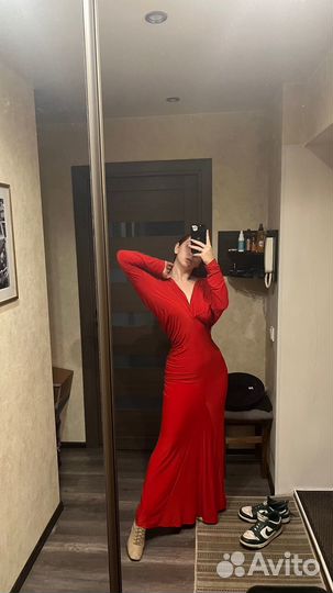 Винтажное платье силуэтное