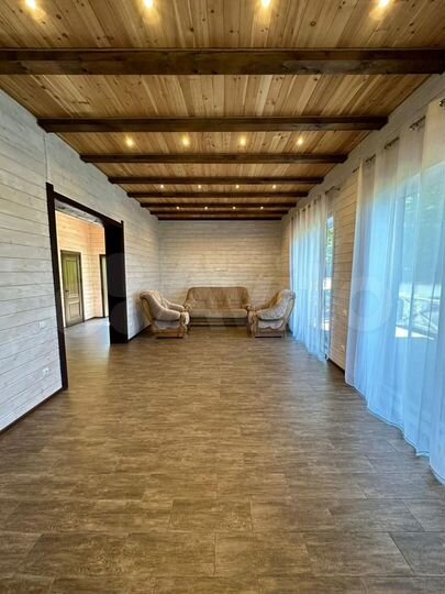 Дом 288 м² на участке 5,5 сот.