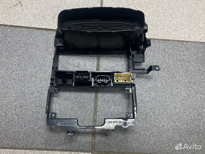 Рамка под магнитолу Volkswagen Passat 4