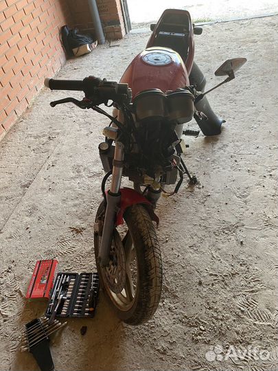 Honda spada