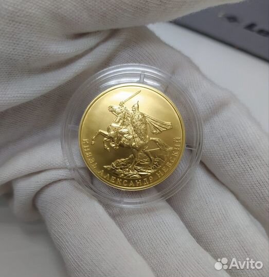 Золотая монета Камеруна 