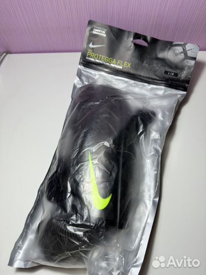 Футбольные щитки Nike Protegga Flex Новые