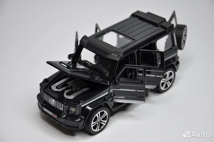 Модель авто Mercedes-Benz G800 Brabus 1:32 металл