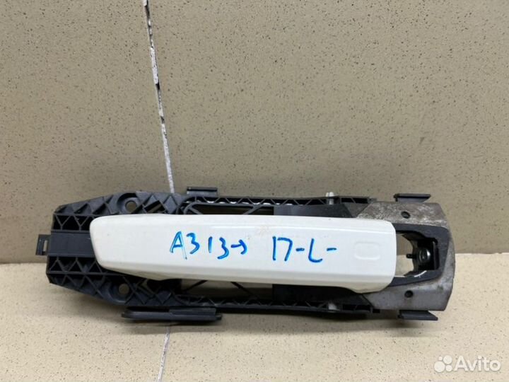 Ручка двери наружная передняя левая Audi A3 8V