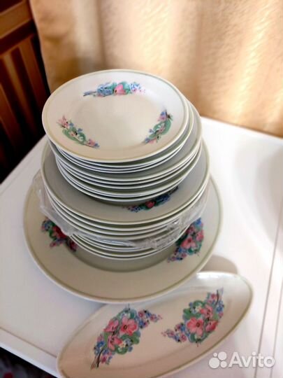 Столовый сервиз 25 тарелок