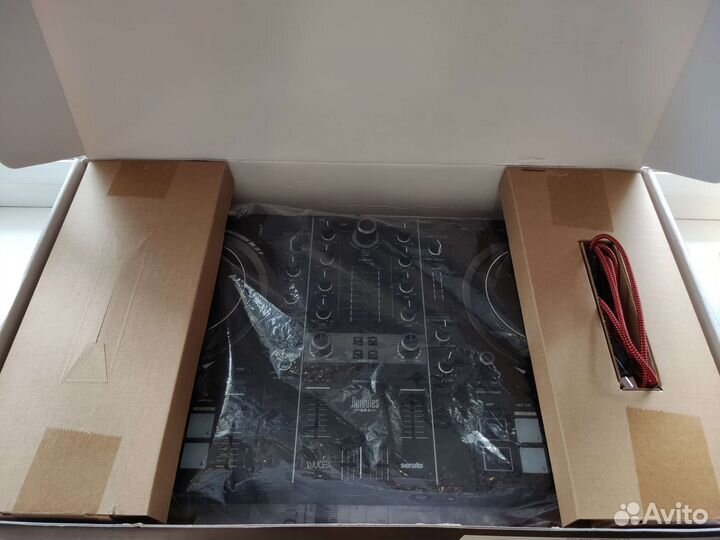 DJ-контроллер Hercules DJ Control Inpulse 500