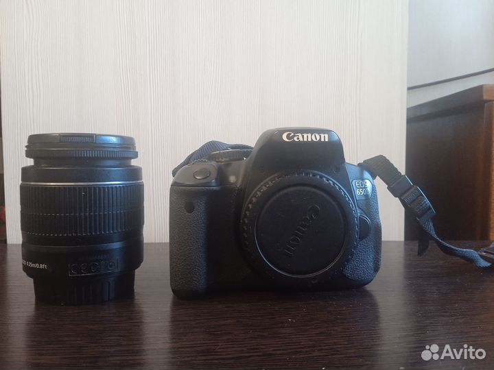 Зеркальный фотоаппарат Canon EOS 650D