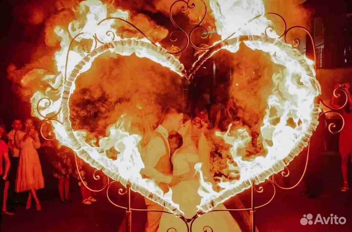 Фаер шоу. Огненное шоу. Световое шоу. Пиротехник