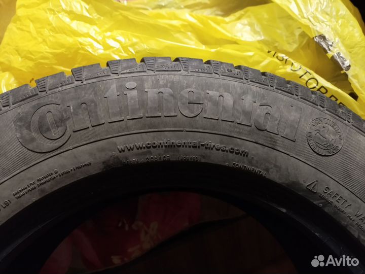 Continental ContiIceContact 4x4 235/65 R17