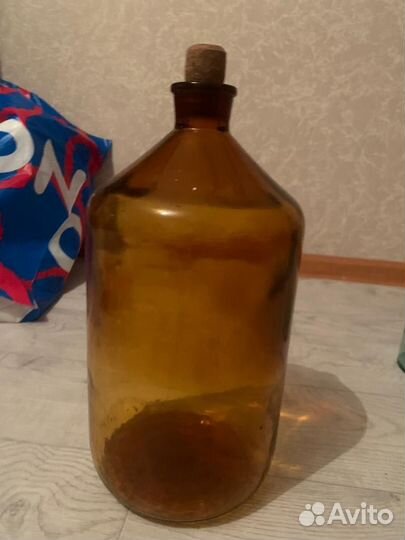 Бутылка стеклянная