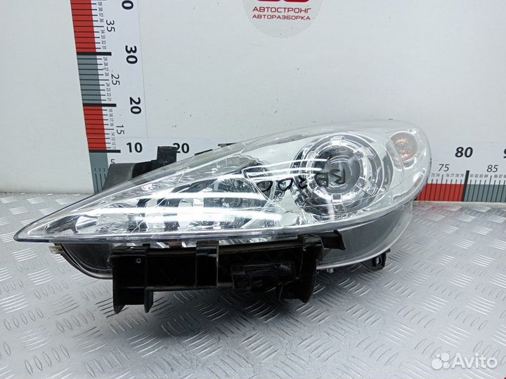 Фара передняя для Peugeot-Citroen 307 20B224