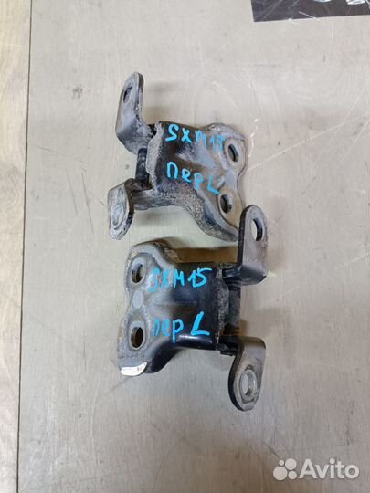 Петля двери передней левой Toyota Gaia SXM15