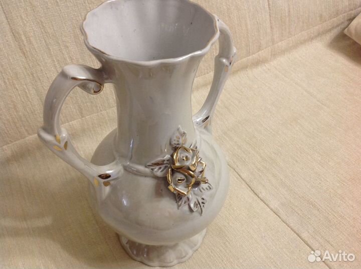 Ваза перламутровая с лепным цветком СССР