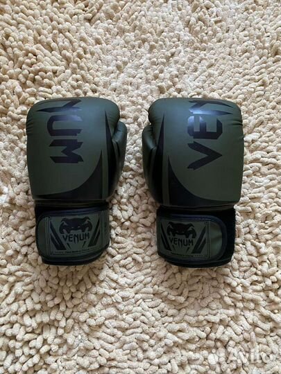 Перчатки для единоборств mma