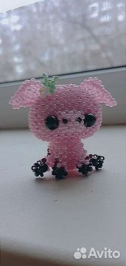 Свинка из бисера