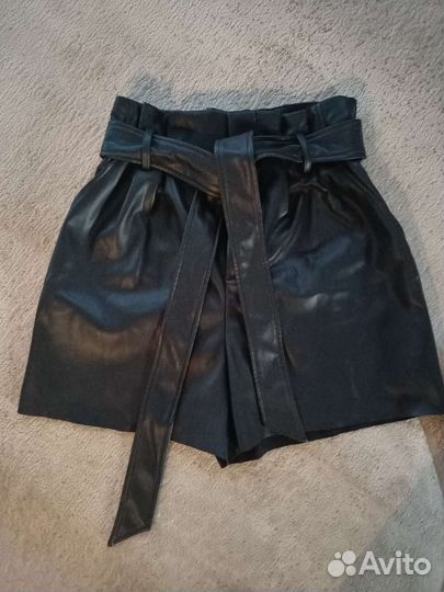 Кожаные шорты zara s