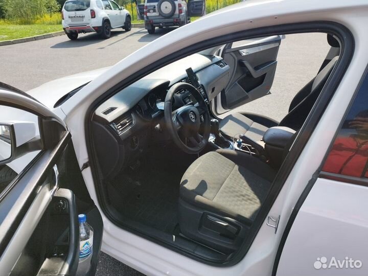 Skoda Octavia 1.6 AT, 2015, 352 000 км