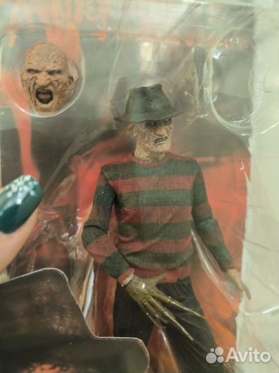 2 фигурки Freddy Krueger