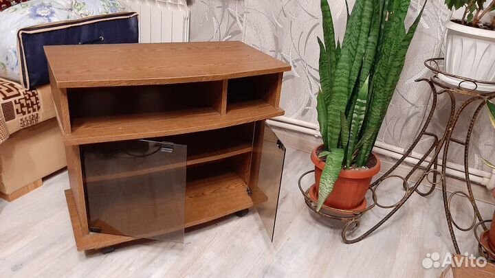 Тумба под телевизор