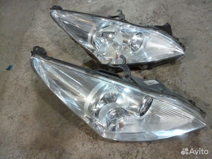 Peugeot 3008 фара правая галоген