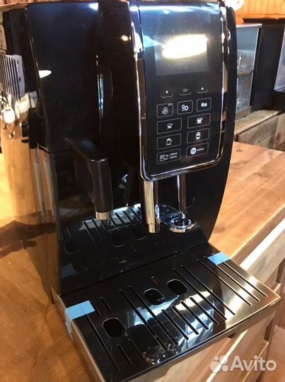 Кофемашина Delonghi 350.55 B витринный образец