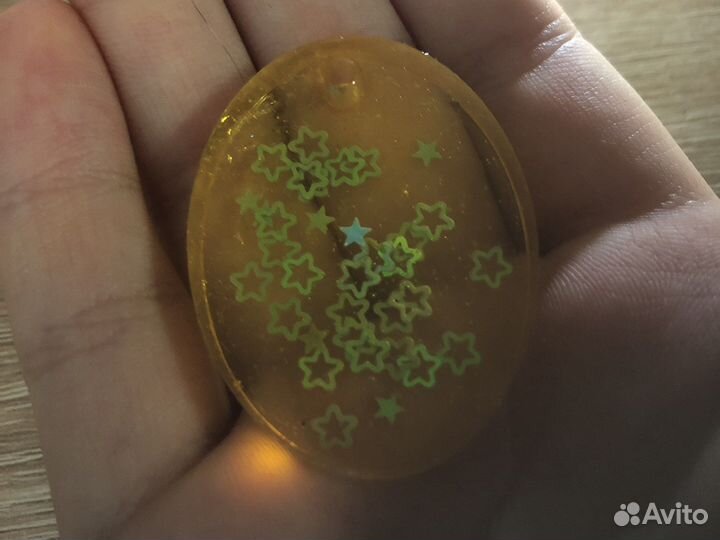 Продаю овальную фигурку из эпоксидной смолы