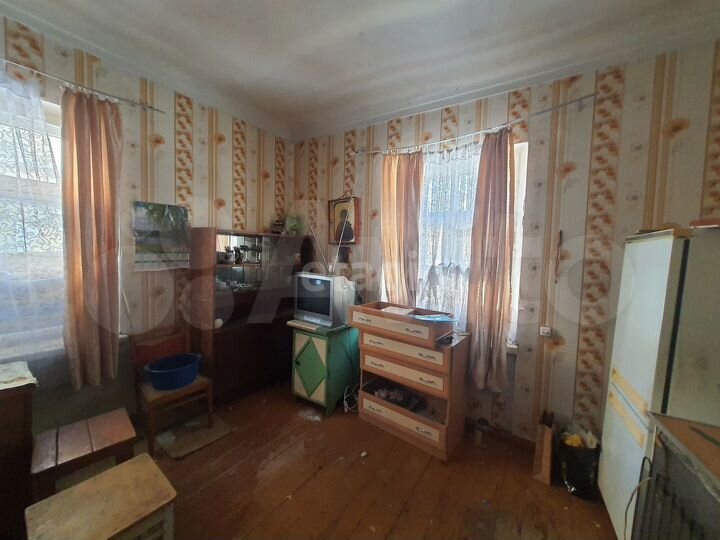 Комната 20 м² в 1-к., 1/2 эт.