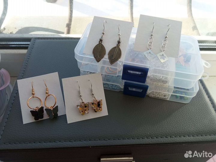 Рисунки, игрушки и украшения на заказ