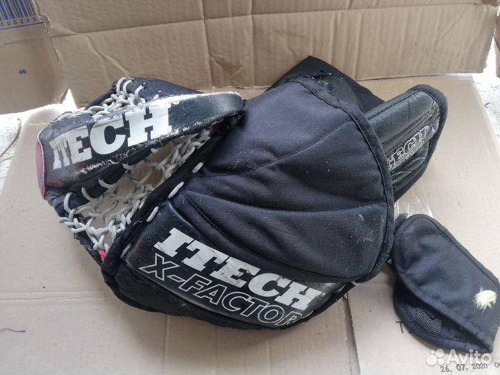 Хоккейная вратарская форма