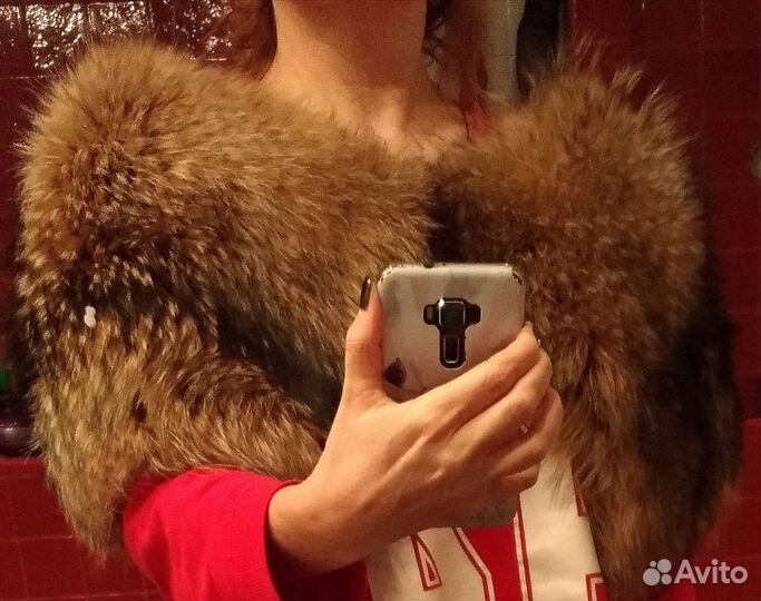 Меховой воротник енот