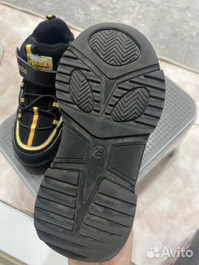 Кроссовки для девочки