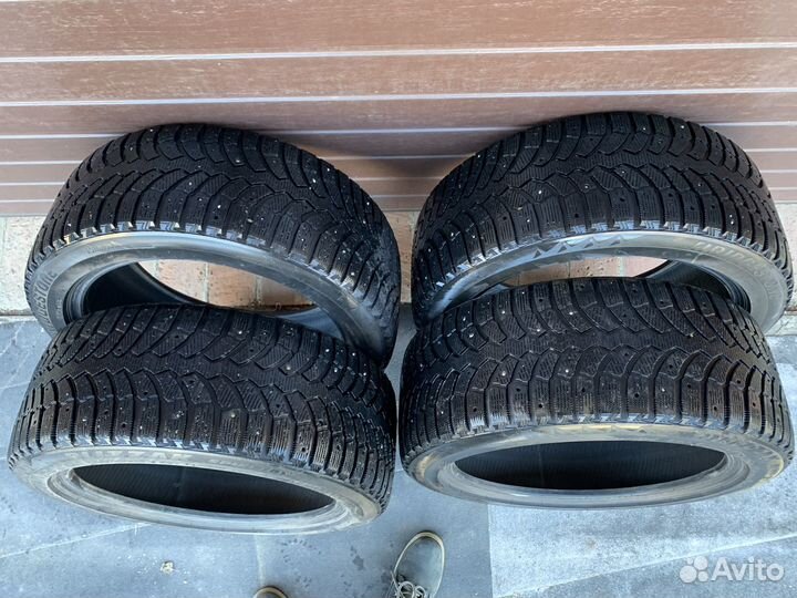 Bridgestone Blizzak Spike-01 245/45 R18 96T