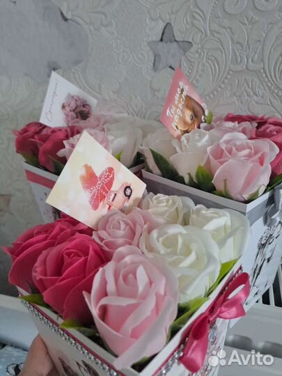 Коробочки с розами