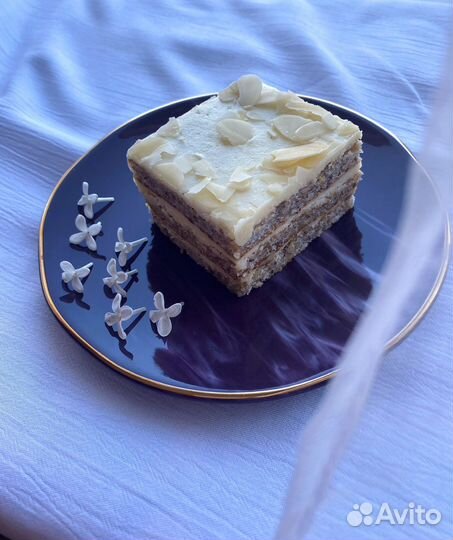 Тарелки из фарфора