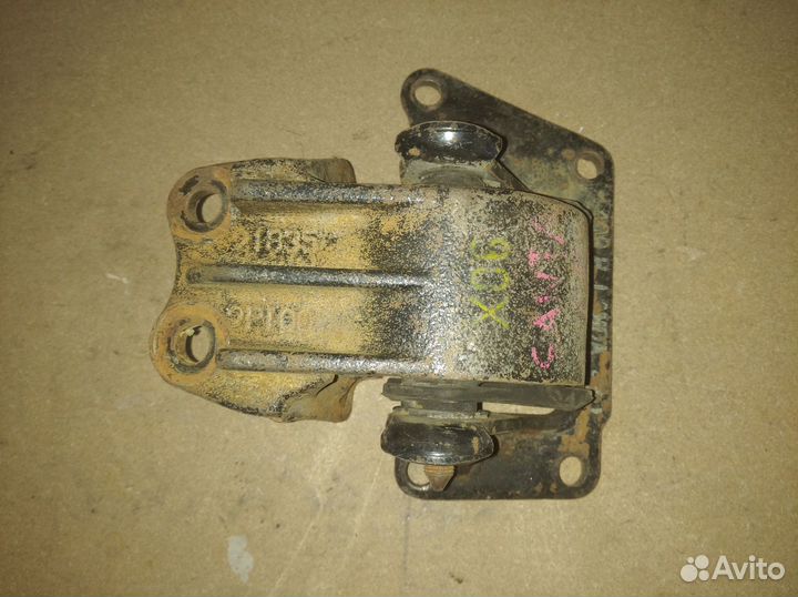 Подушка кпп Hyundai Santa fe (CM)