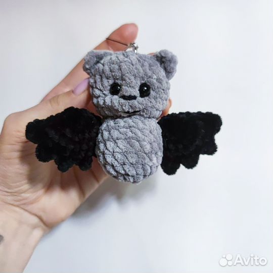 Летучая мышь вязаная игрушка / ручная работа