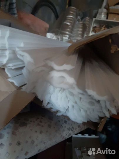 Потолочный плинтус