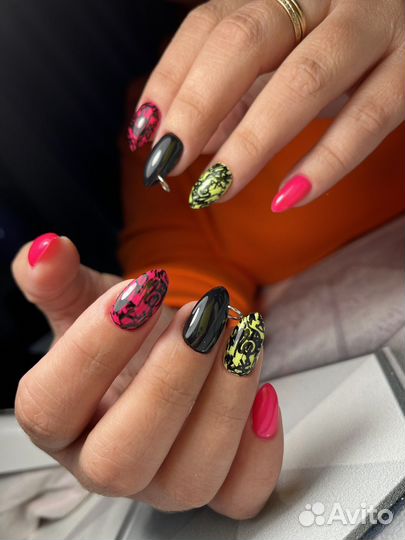 Маникюр, педикюр