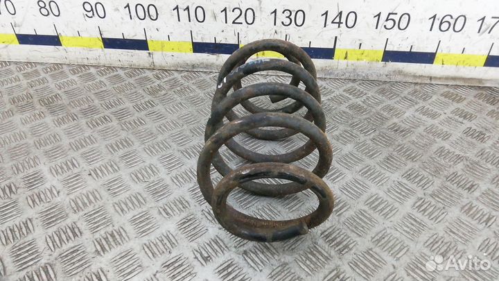 Пружина задняя Jeep Grand Cherokee WK / WH (2004-2