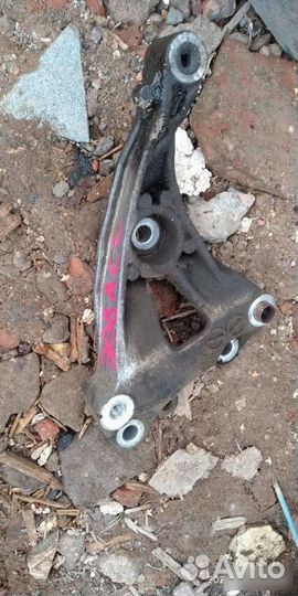 Пежо 308 ер6 кронштейн кондиционера