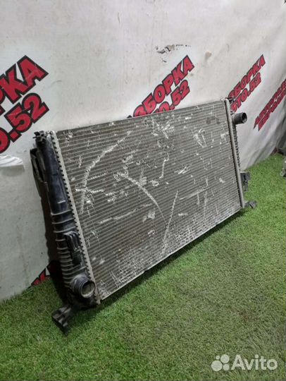 Радиатор охлаждения Renault Duster 1.5 dci