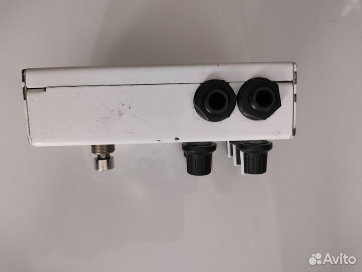 Педаль эффектов для гитары преамп amt s1