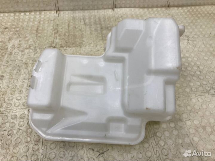 Бачок омывателя Skoda Octavia A7 2012