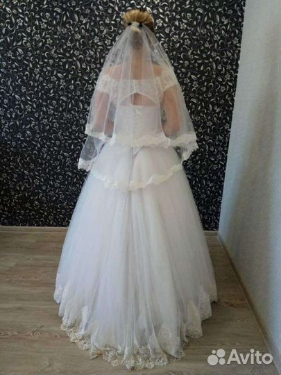 Свадебная фата длинная