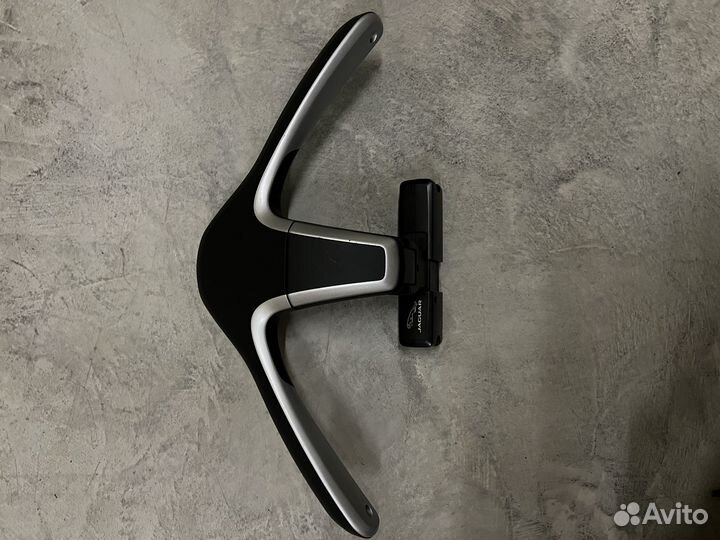 Вешалка автомобильная Jaguar